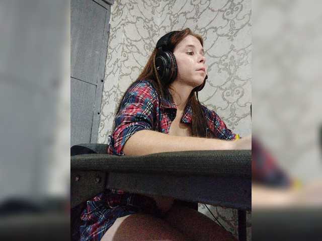 Kisa-malaya live cam on BongaCams