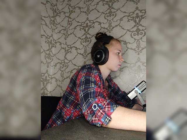 Kisa-malaya live cam on BongaCams