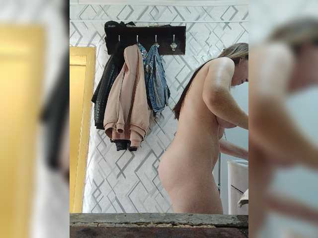 Kisa-malaya, live now on BongaCams