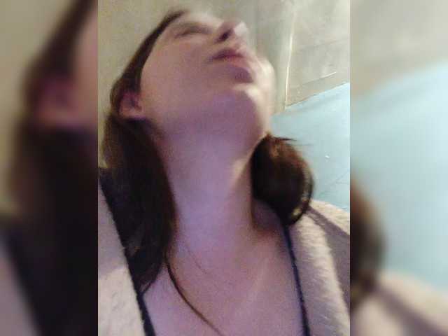 Kisa-malaya live cam on BongaCams