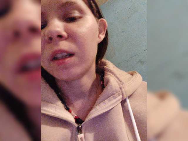 Kisa-malaya live cam on BongaCams