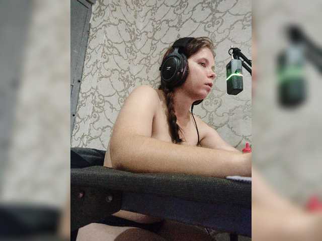 Kisa-malaya live cam on BongaCams