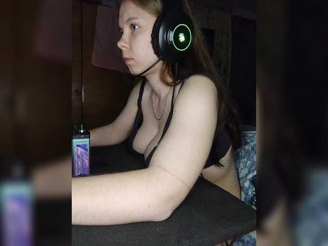 Kisa-malaya's BongaCams show and profile