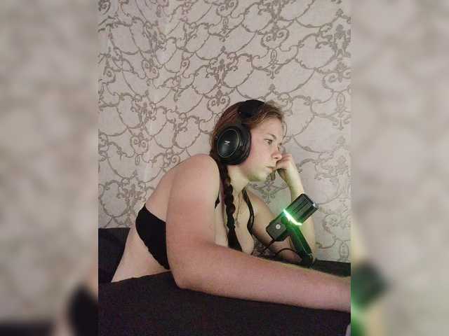 Kisa-malaya live cam on BongaCams
