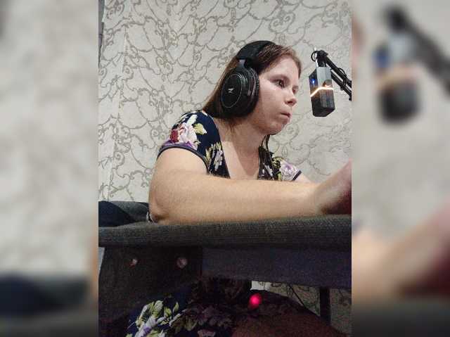 Kisa-malaya live cam on BongaCams