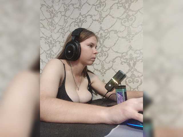 Kisa-malaya live cam on BongaCams