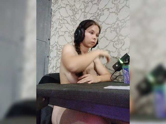 Kisa-malaya live cam on BongaCams