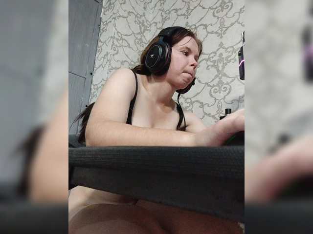 Kisa-malaya live cam on BongaCams