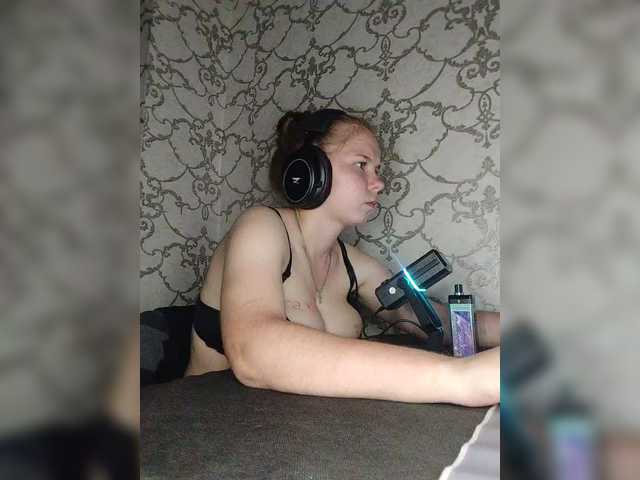 Kisa-malaya live cam on BongaCams