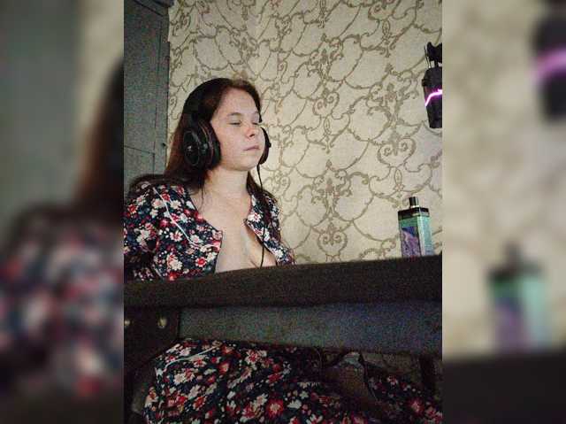 Kisa-malaya live cam on BongaCams
