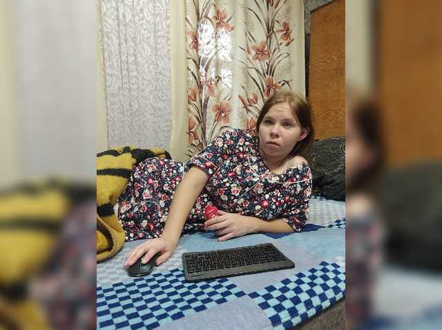 Kisa-malaya live cam on BongaCams