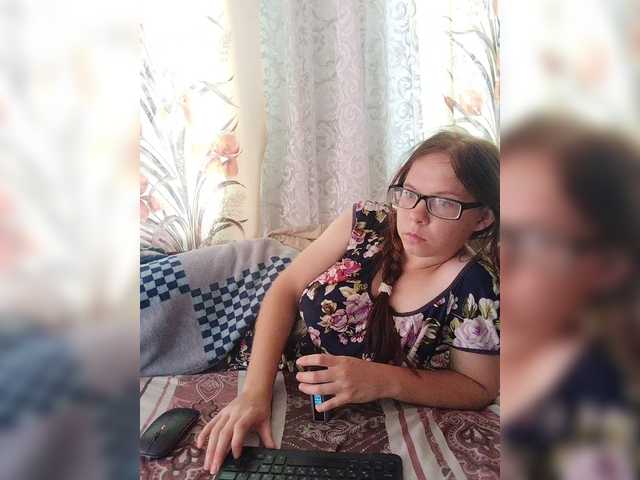 Kisa-malaya live cam on BongaCams