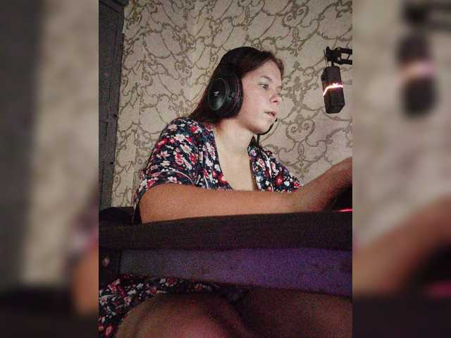 Kisa-malaya live cam on BongaCams