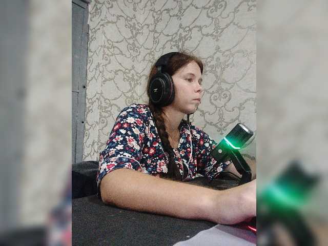 Kisa-malaya live cam on BongaCams