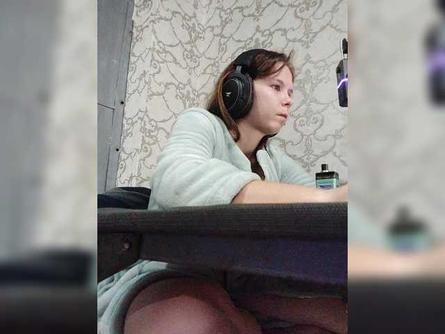 Kisa-malaya live cam on BongaCams