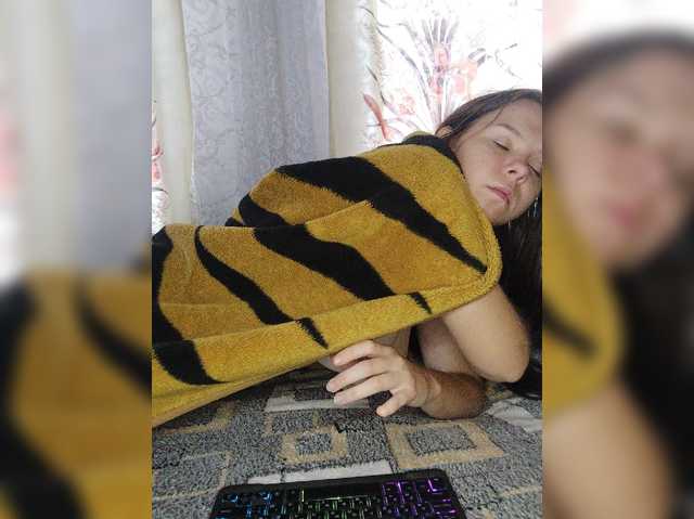 Kisa-malaya live cam on BongaCams
