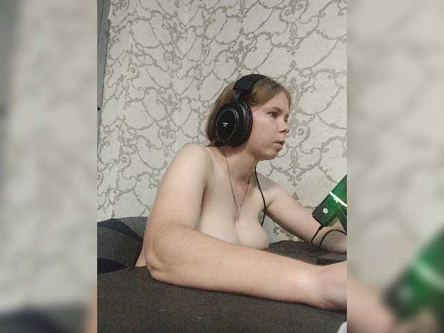 Kisa-malaya live cam on BongaCams