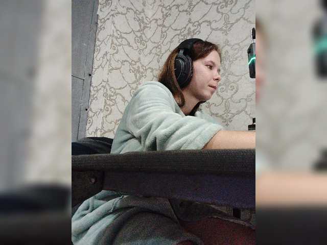 Kisa-malaya live cam on BongaCams
