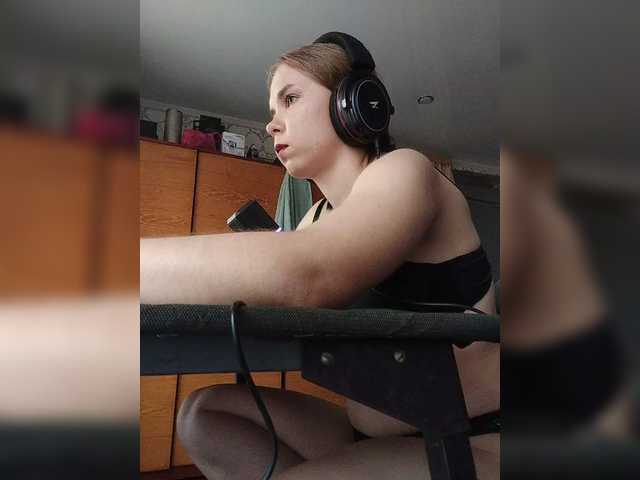 Kisa-malaya live cam on BongaCams