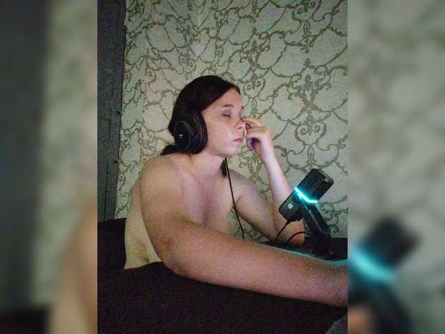 Kisa-malaya live cam on BongaCams