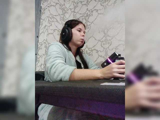 Kisa-malaya live cam on BongaCams