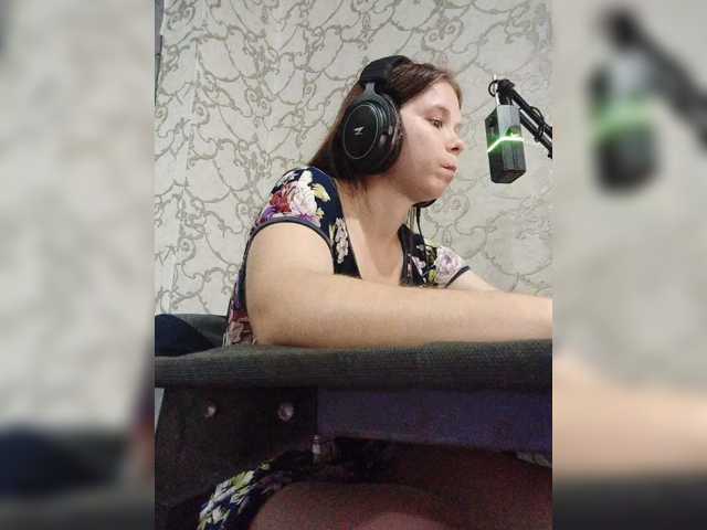 Kisa-malaya live cam on BongaCams