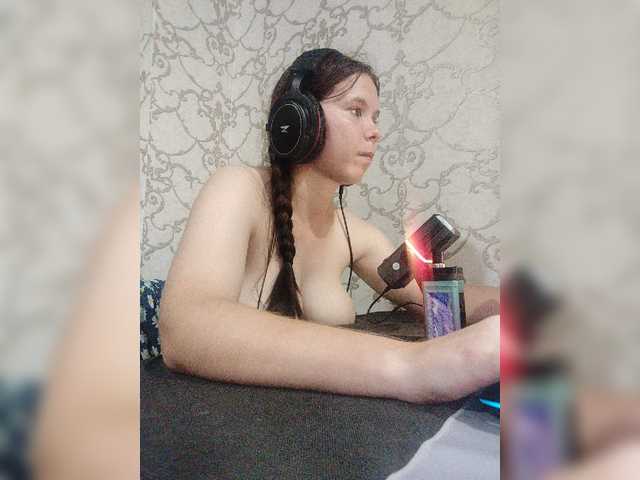 Kisa-malaya live cam on BongaCams