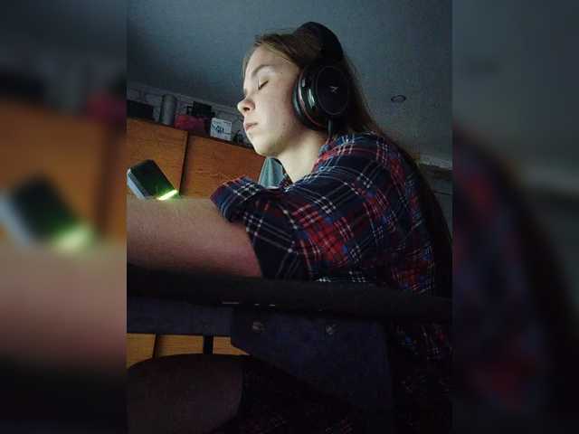 Kisa-malaya live cam on BongaCams