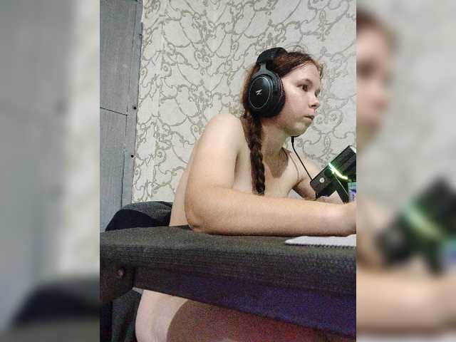 Kisa-malaya live cam on BongaCams