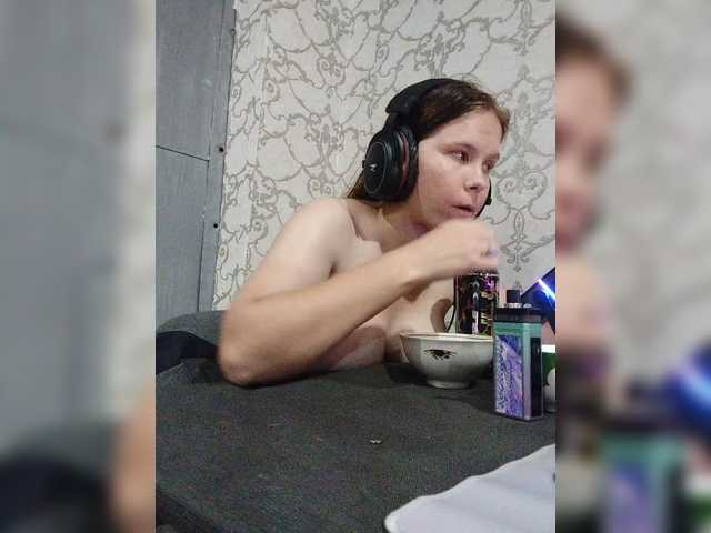 Kisa-malaya live cam on BongaCams