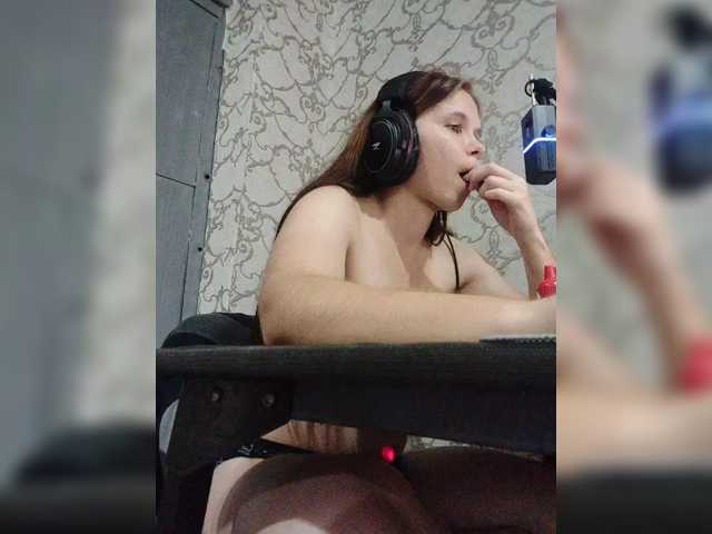 Kisa-malaya live cam on BongaCams
