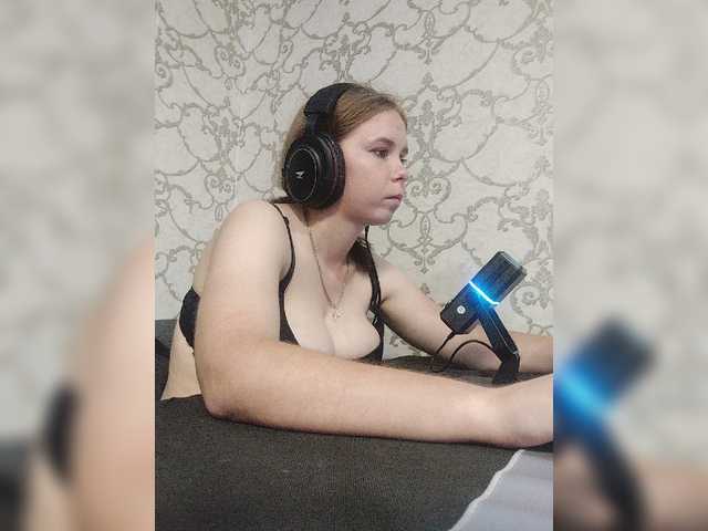 Kisa-malaya live cam on BongaCams