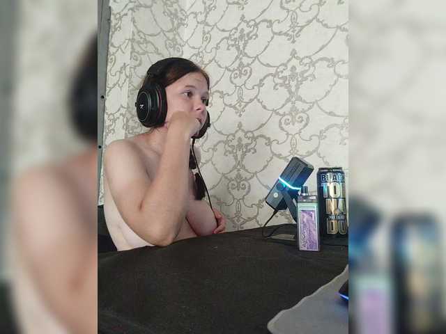 Kisa-malaya live cam on BongaCams