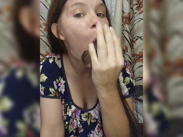 Kisa-malaya live cam on BongaCams