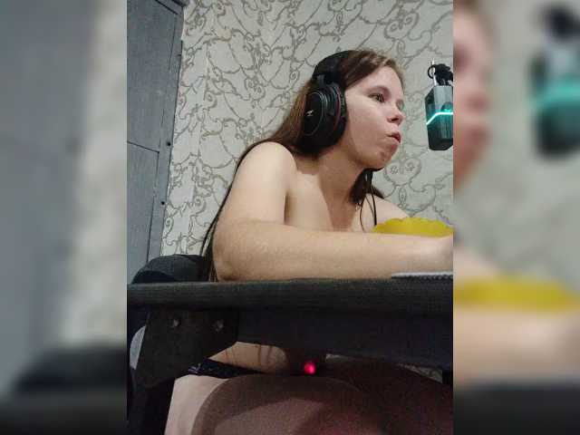 Kisa-malaya live cam on BongaCams
