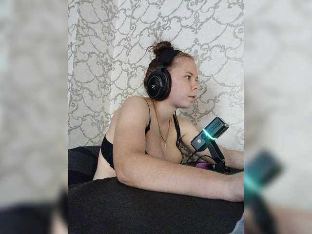 Kisa-malaya live cam on BongaCams