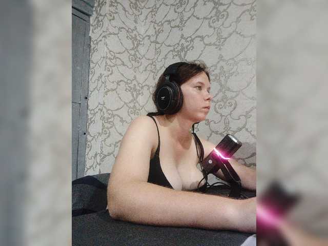 Kisa-malaya live cam on BongaCams