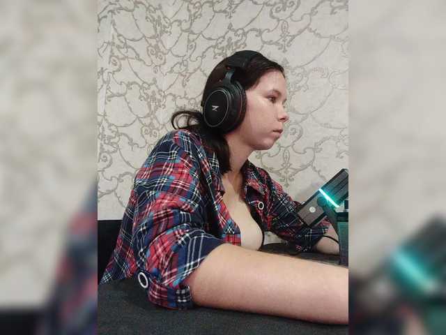 Kisa-malaya live cam on BongaCams