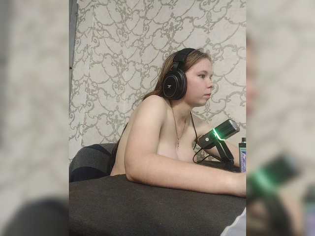 Kisa-malaya live cam on BongaCams