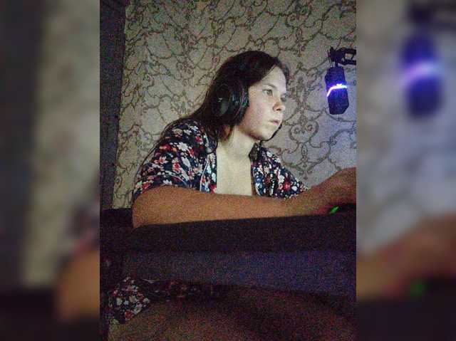 Kisa-malaya live cam on BongaCams