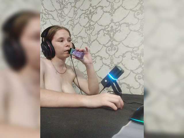 Kisa-malaya live cam on BongaCams