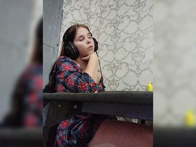 Kisa-malaya live cam on BongaCams