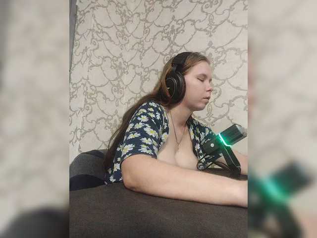 Kisa-malaya live cam on BongaCams