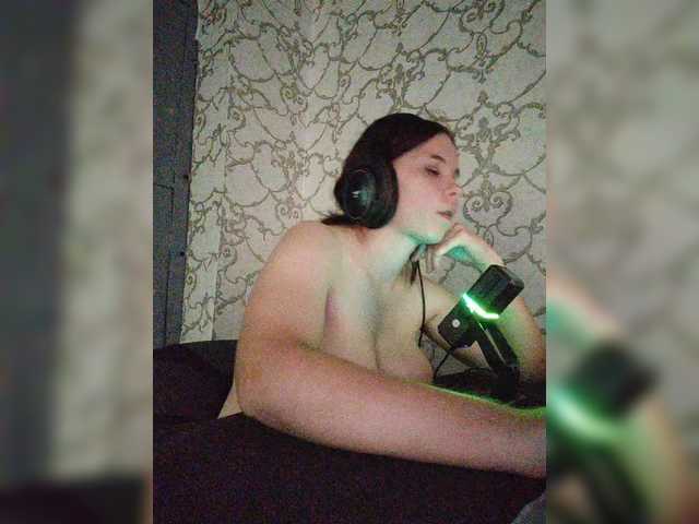 Kisa-malaya live cam on BongaCams
