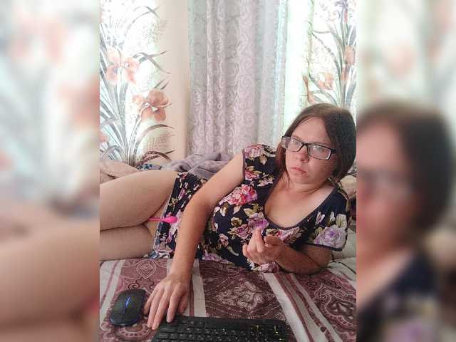 Kisa-malaya live cam on BongaCams