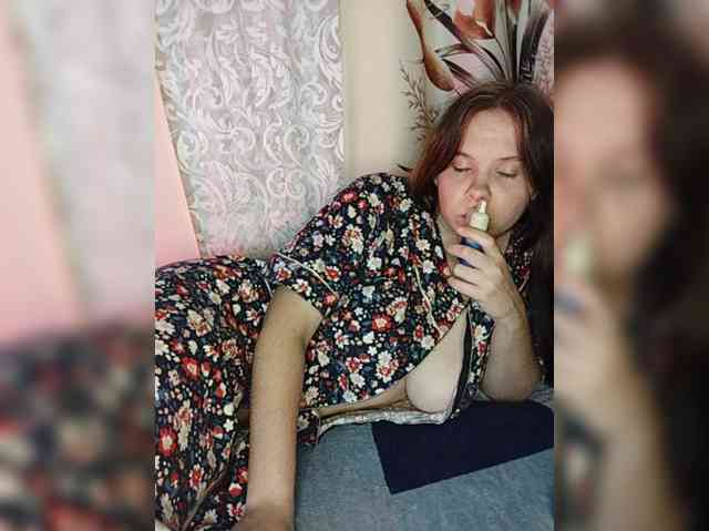 kisa-malaya's live room