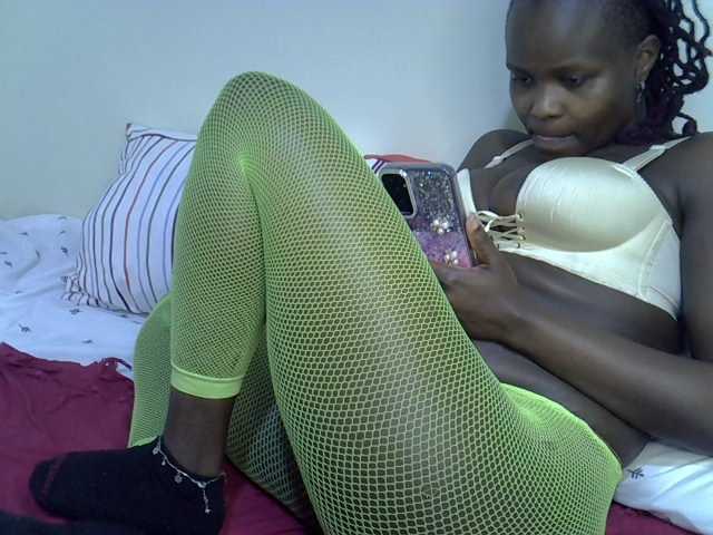 Ebonysonya2 live cam on BongaCams