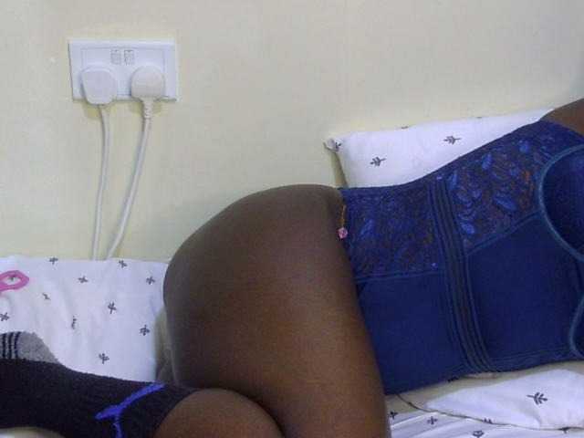 Ebonysonya2 live cam on BongaCams