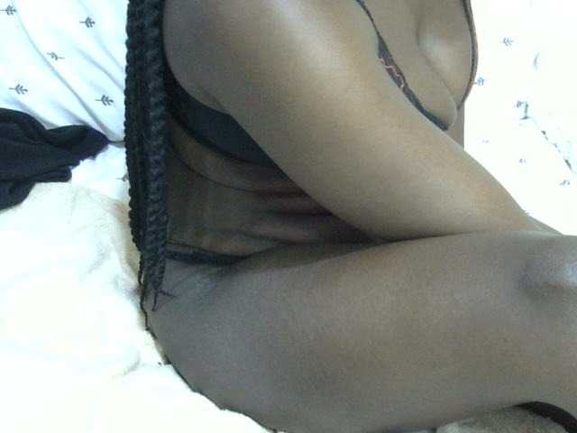 Ebonysonya2 live cam on BongaCams