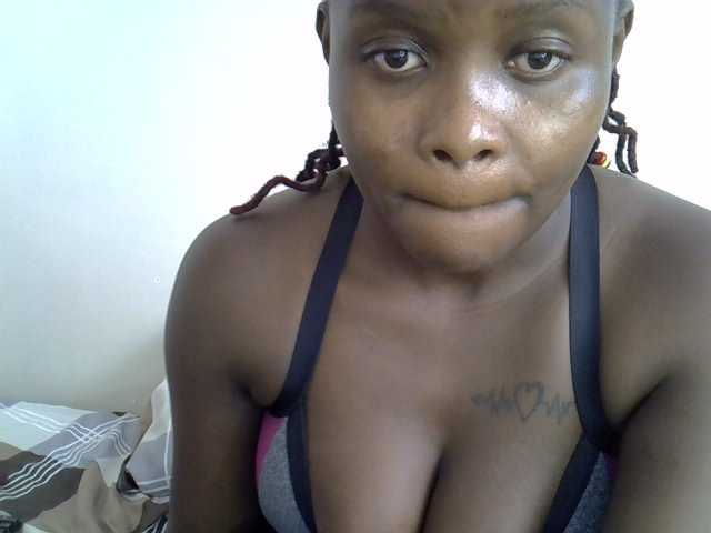 Sweetsonya2 live cam on BongaCams